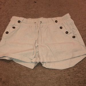 Linen shorts with drawstring